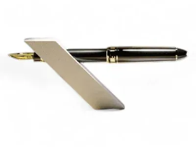 Floating Kalem Tutucu