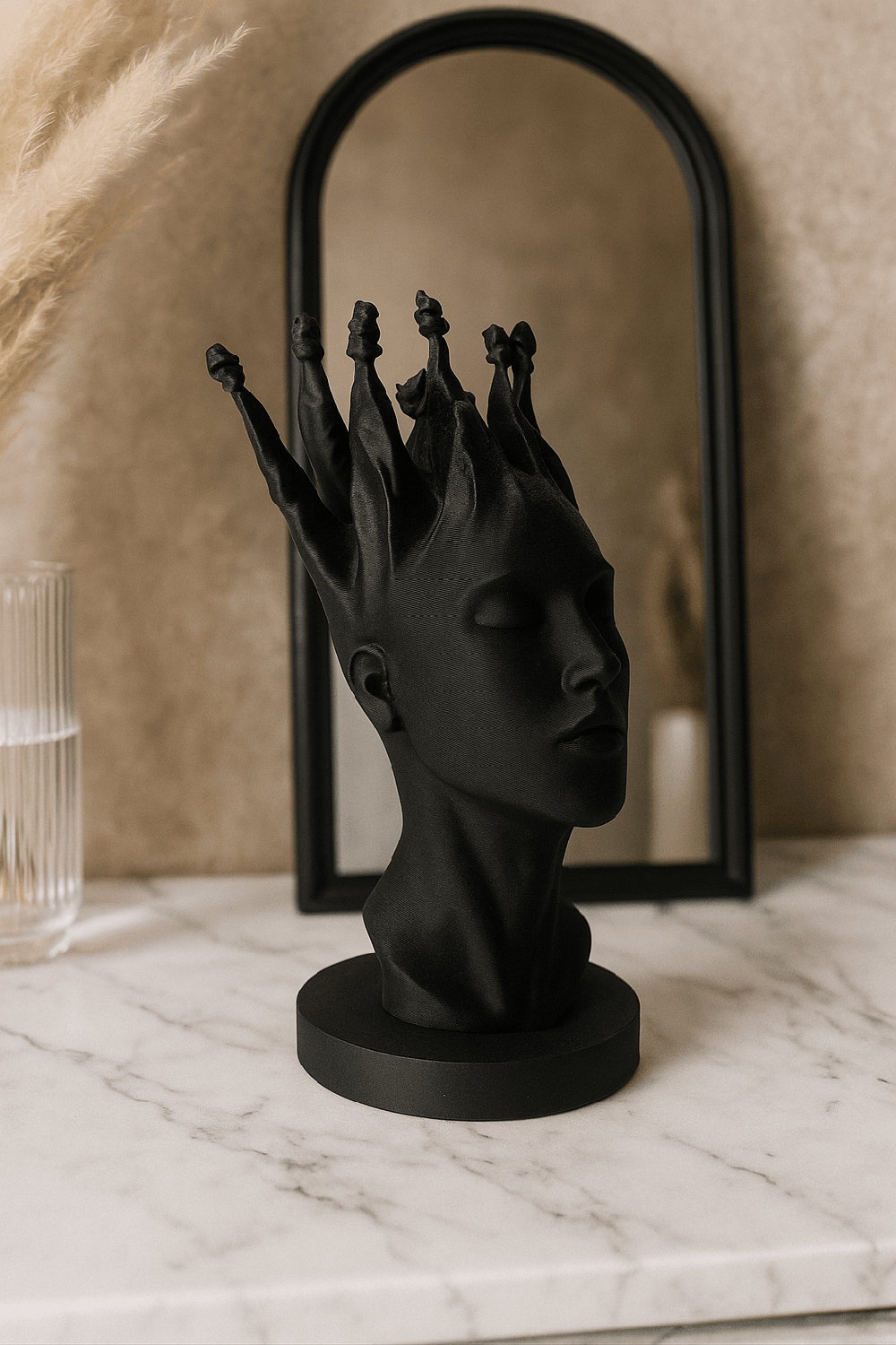 Crowned Silence Matte - 1