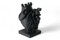 Pixel Heart Sculpture - Küçük görsel 1